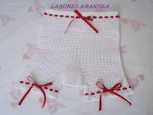 BRAGUITAS Y CAMISETAS DE PERLÉ